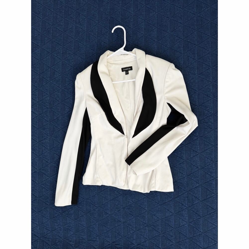 Bebe Size 4 Egret Black Colorblock Blazer Draped Collar Stretch Jacket